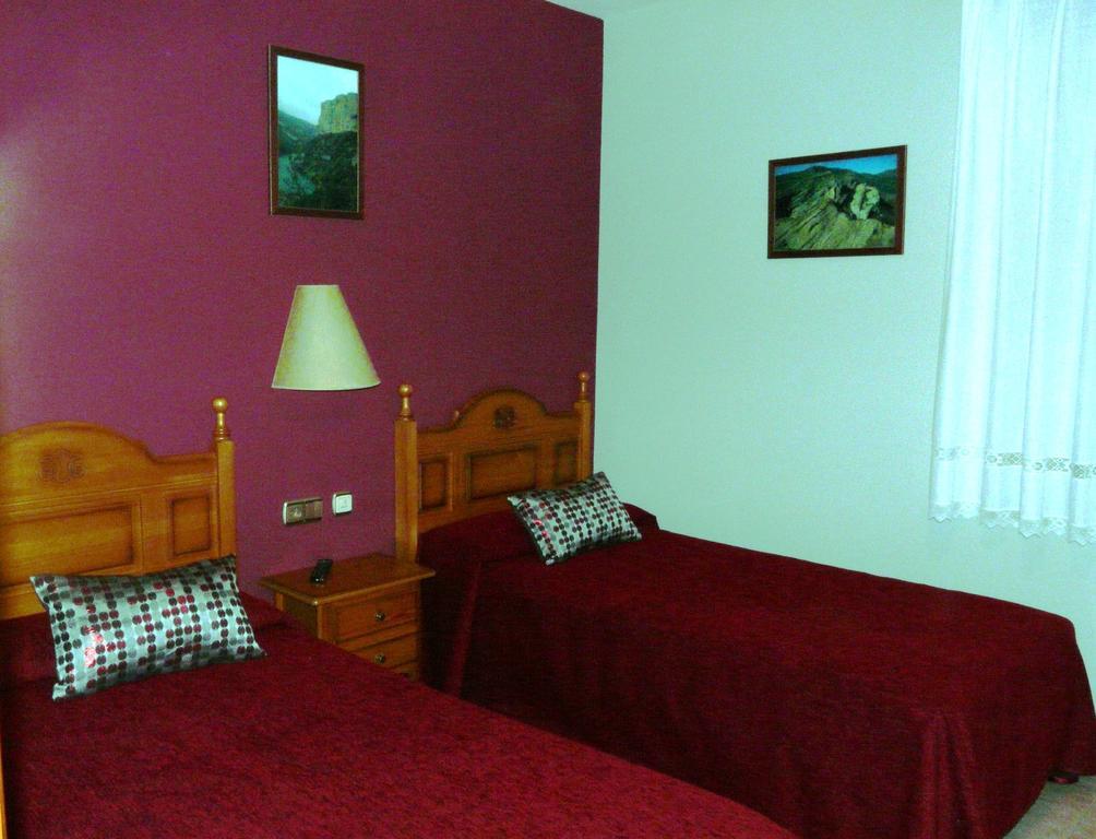 Hostal Rural Casa Castro Alberuela de la Liena Exteriör bild