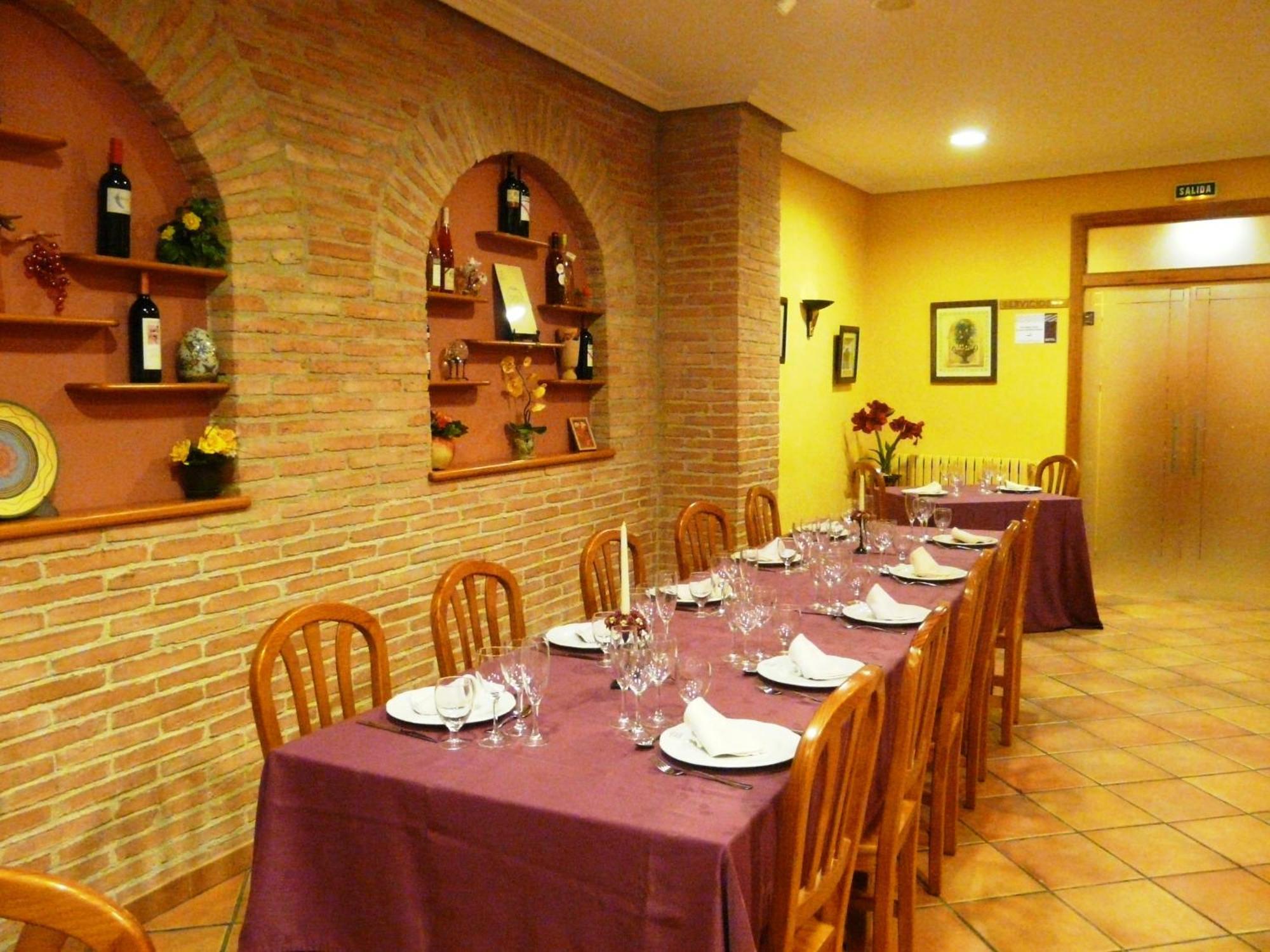 Hostal Rural Casa Castro Alberuela de la Liena Exteriör bild