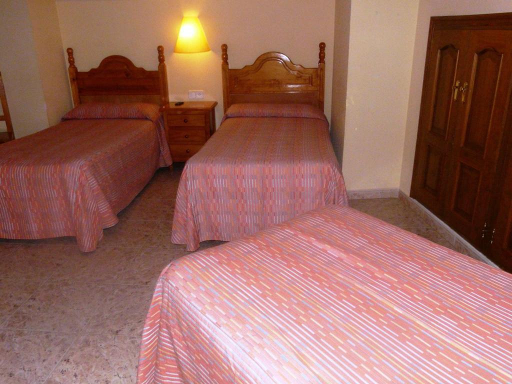 Hostal Rural Casa Castro Alberuela de la Liena Rum bild