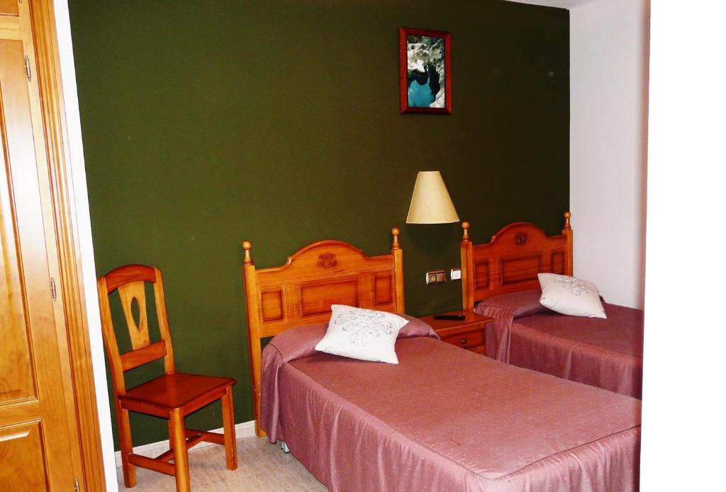 Hostal Rural Casa Castro Alberuela de la Liena Rum bild