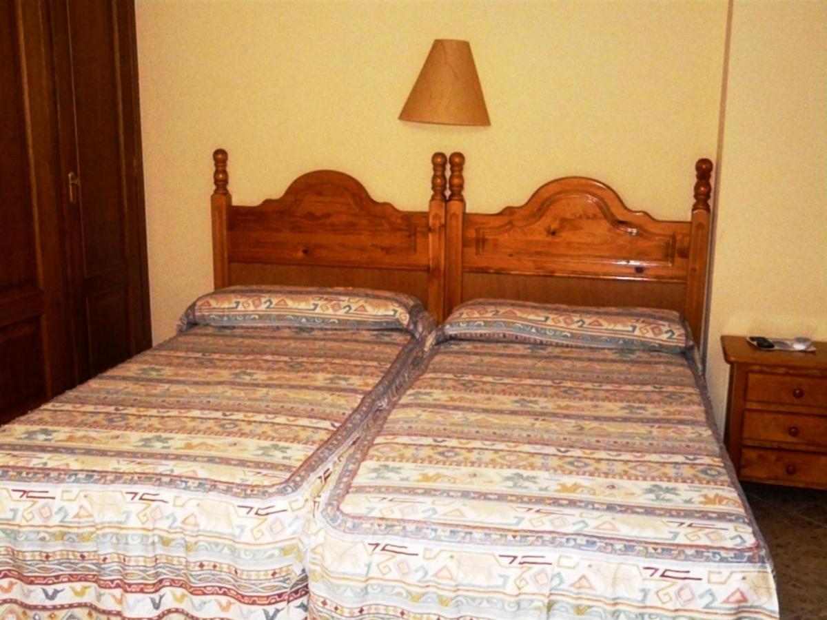 Hostal Rural Casa Castro Alberuela de la Liena Rum bild